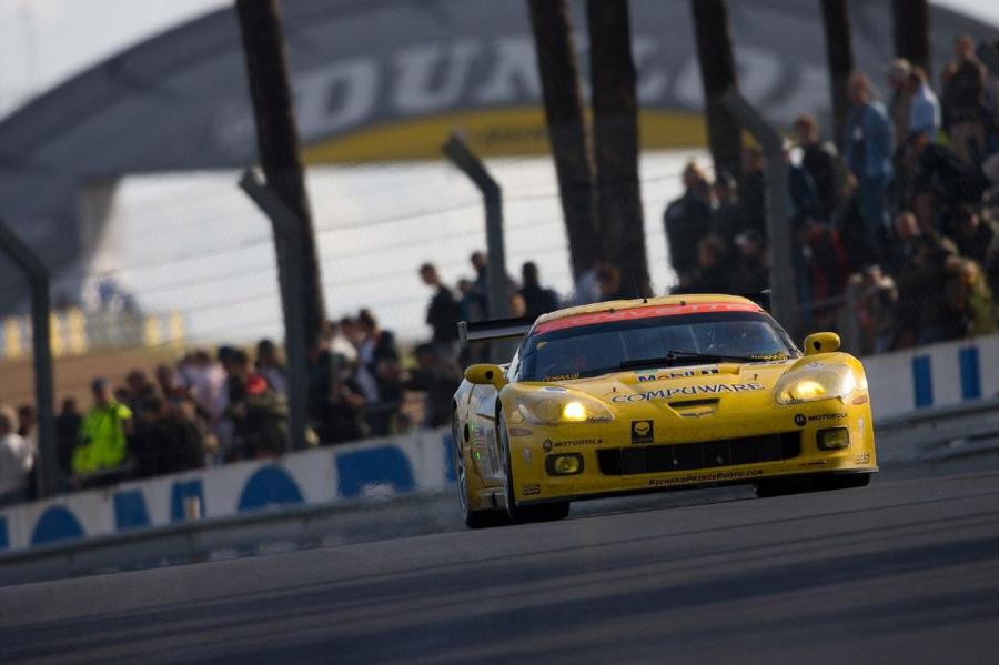 Chevrolet Corvette R 2007 года  (фото 2 из 24)